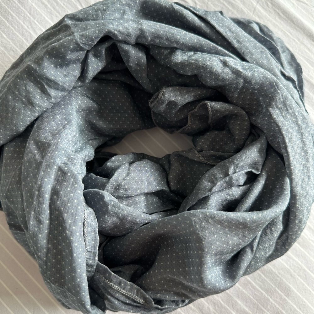 Elegant polka dot scarf - OS